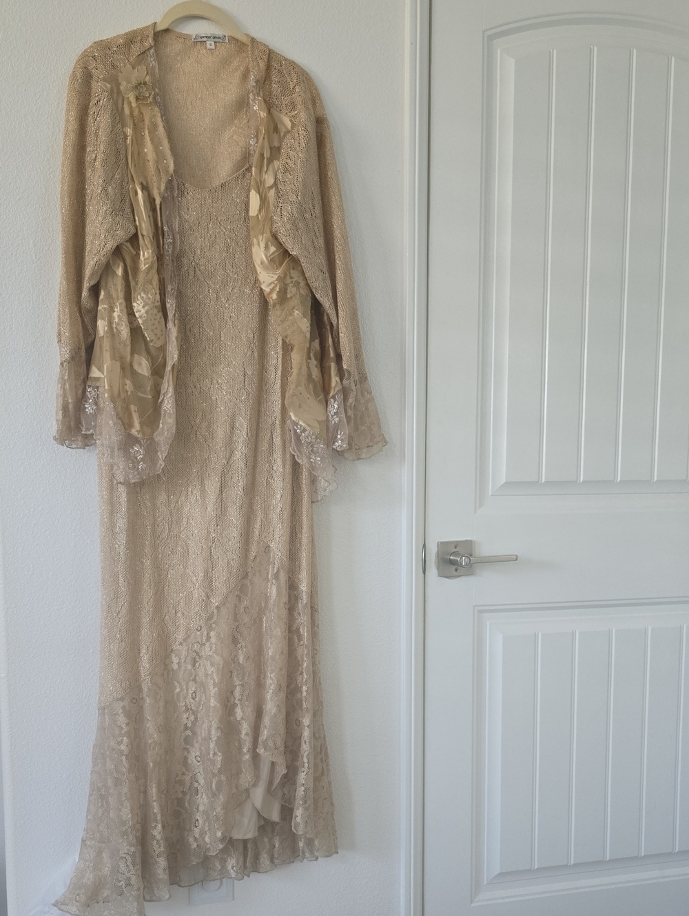 Elegant Beige Lace Evening Dress with Matching Jacket